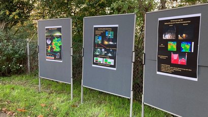 Informationstafeln zum Projekt NaturLicht am Alten Flugplatz in Karlsruhe