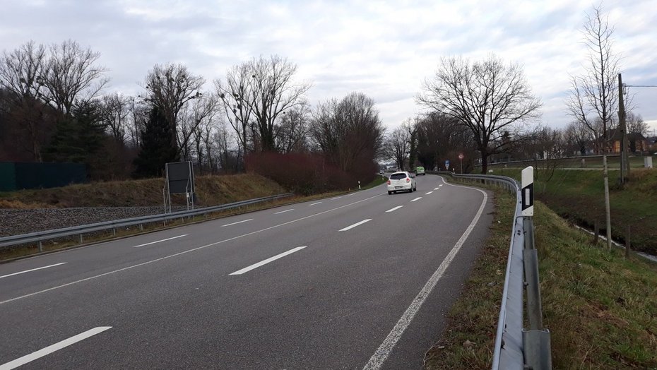Beginn der auszubauenden Bundesstraße B 462 in Blickrichtung Norden