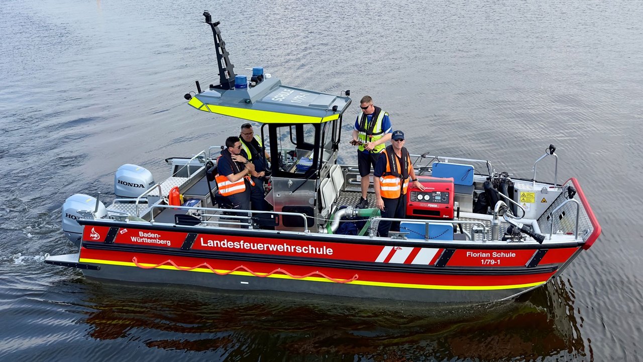 Neues Mehrzweckboot der Landesfeuerwehrschule Baden-Württemberg