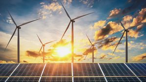 Windkraftanlage mit Solaranlage Windkraftanlage mit Solaranlage