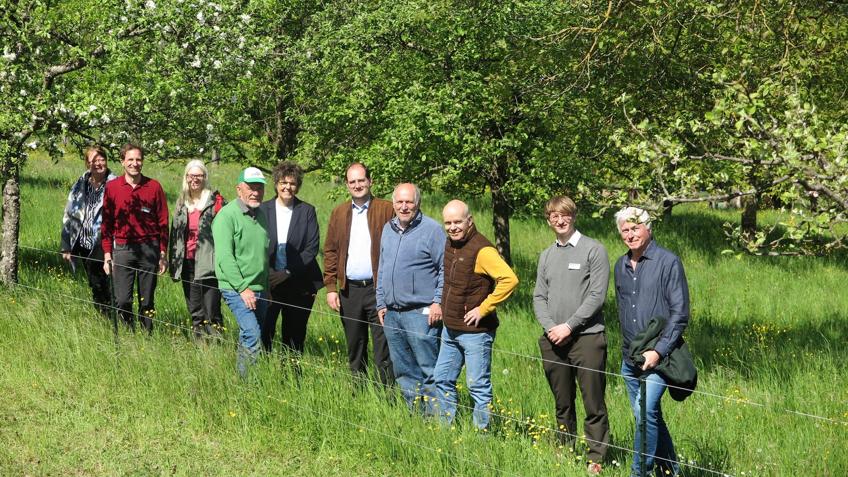 Teilnehmer, v.l.n.r.: Beate Gröbert, Patrick Schreieck, Dr. Kirsten Köppler, Wolfgang Jirasek, Regierungspräsidentin Sylvia M. Felder, Bürgermeister Tobias Borho, Hans-Martin Flinspach, Dr. Ulrich Kraft, Dr. Tassilo Keiber, Andreas Löber