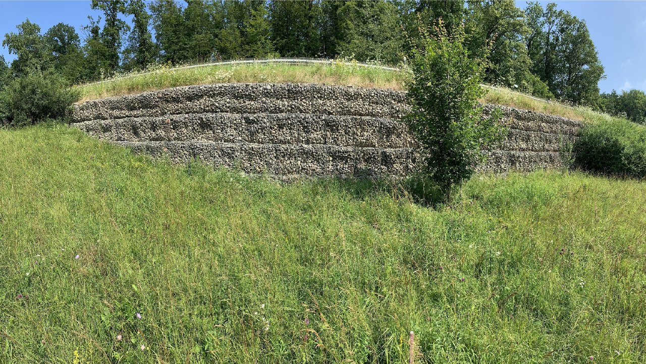 Abschnitt Gabionenwand
