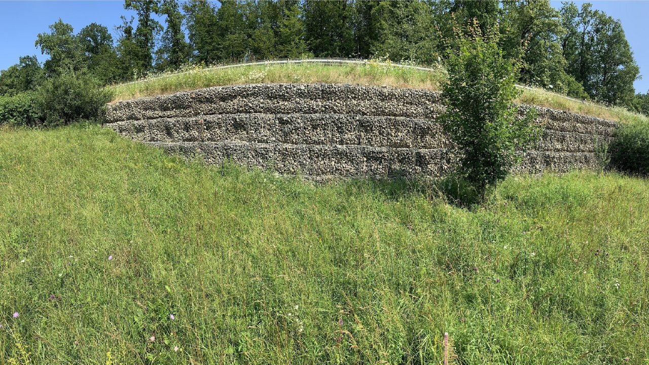 Abschnitt Gabionenwand
