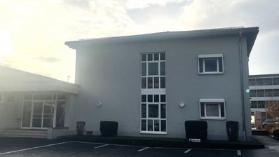 Alte Karlsruher Str. 40.