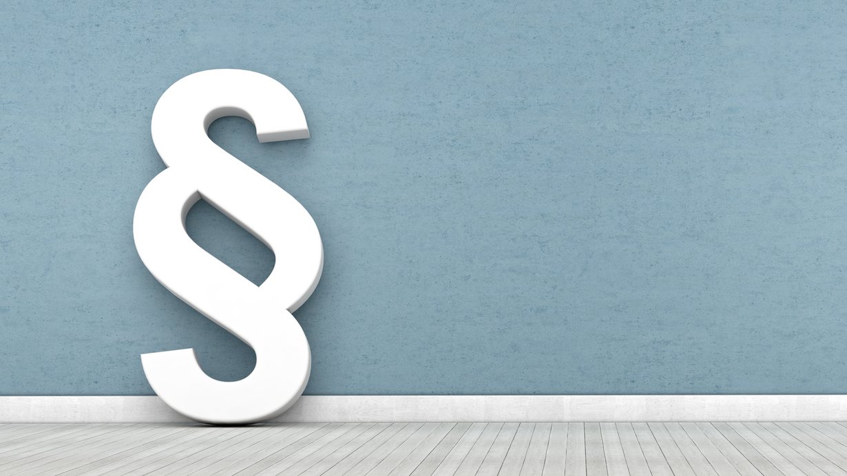 Paragraph an der Wand