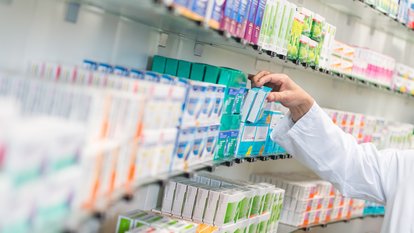 Medikamente in einer Apotheke Medikamente in einer Apotheke