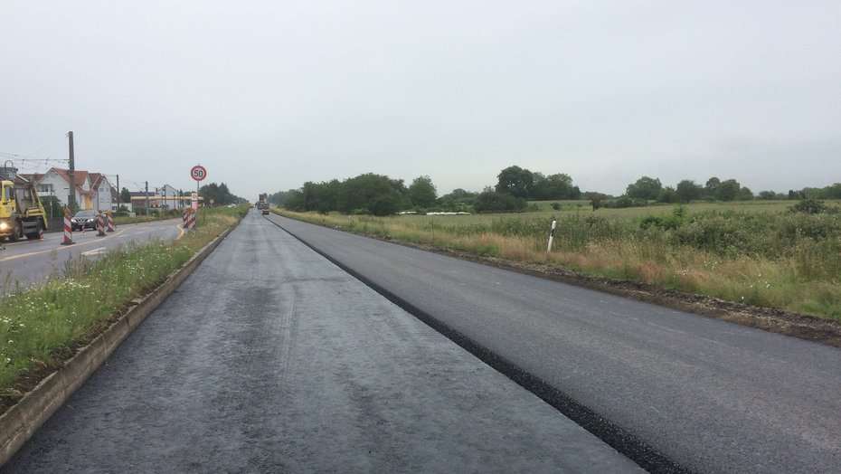 B36 Fahrbahndeckenerneuerung Rheinstetten, Sanierung lärmmindernder offenporiger Asphalt von 2016 B36 Fahrbahndeckenerneuerung Rheinstetten, Sanierung lärmmindernder offenporiger Asphalt von 2016